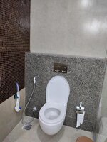 Servant Bathroom 1