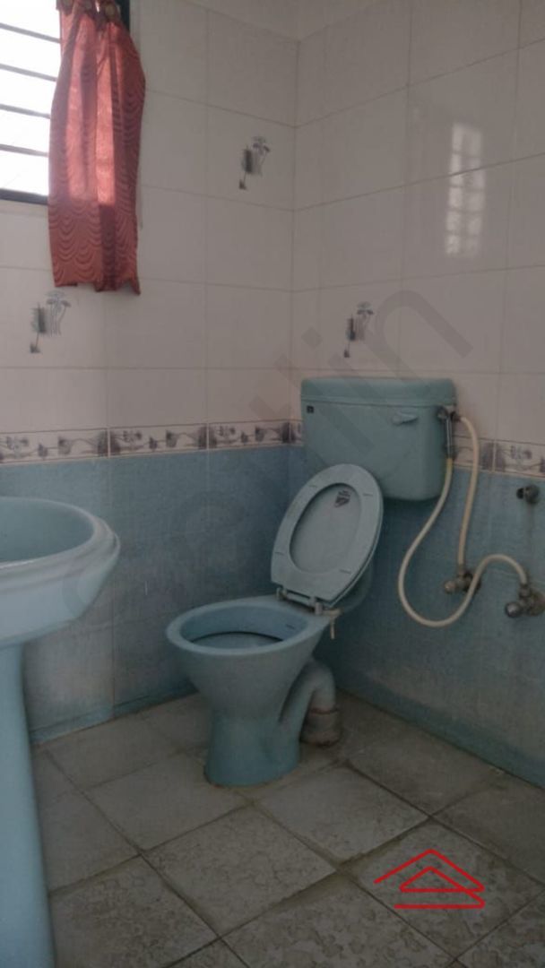 Sub Unit : Bathroom 1