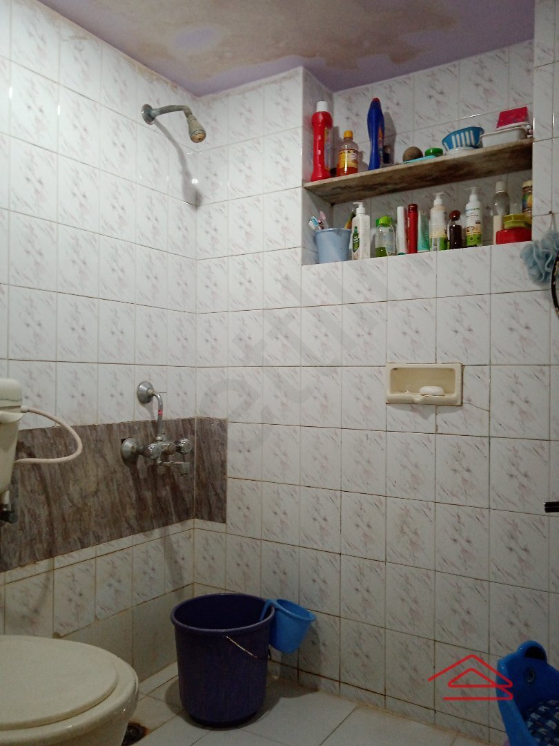 Sub Unit : bathrooms 1