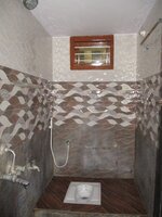 Sub Unit : bathrooms 2