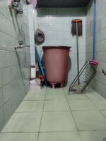 Sub Unit : bathrooms 1