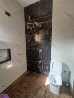 Sub Unit : bathrooms 1