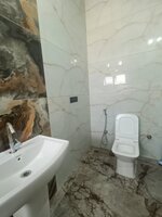 Sub Unit : bathrooms 4