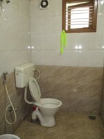 Sub Unit : bathrooms 1