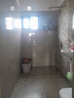 bathrooms 1