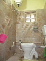 Sub Unit : bathrooms 1