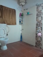 bathrooms 1