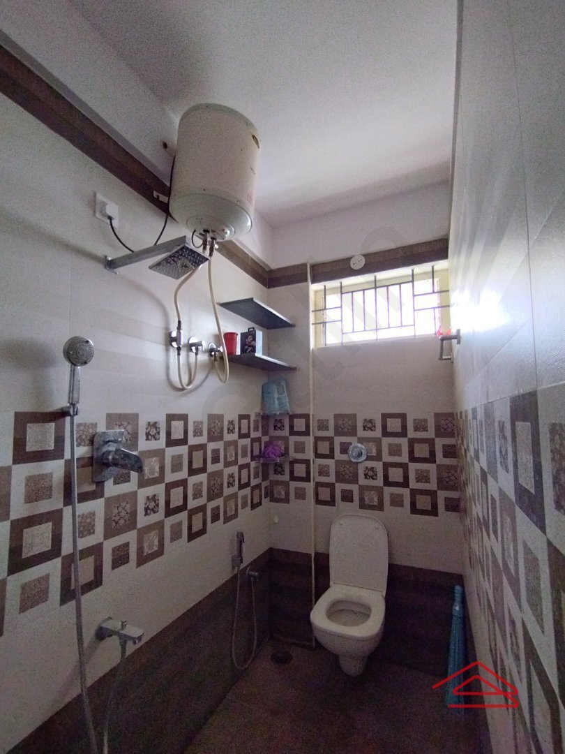 Sub Unit : bathrooms 1