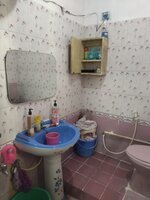 Sub Unit : bathrooms 2