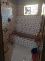 Sub Unit : bathrooms 6