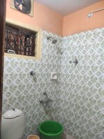 Sub Unit : bathrooms 4