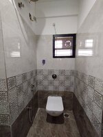 Sub Unit : bathrooms 1