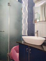 Sub Unit : bathrooms 1