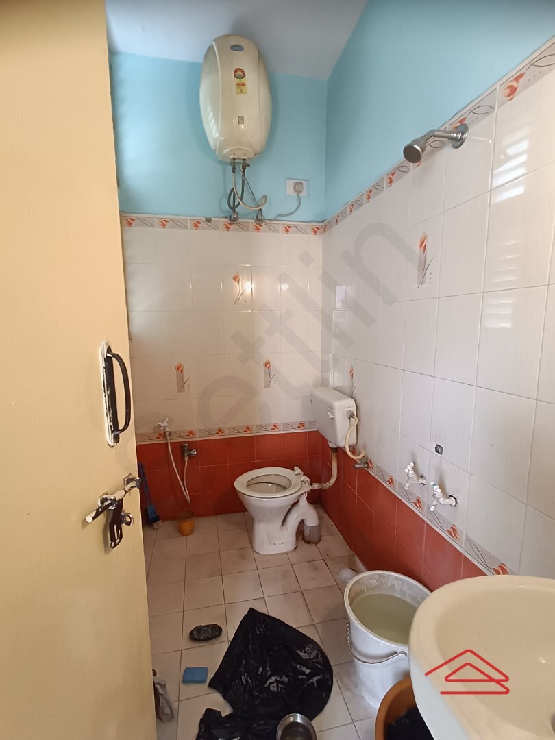 Sub Unit : bathrooms 1