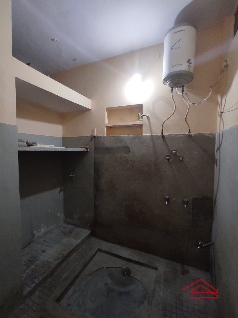 Sub Unit : bathrooms 1