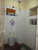 Sub Unit : bathrooms 1