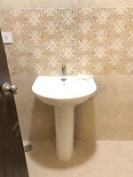 Sub Unit : bathrooms 2