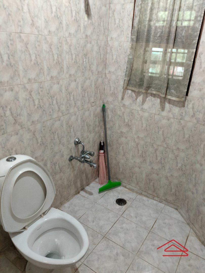 bathrooms 4