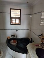 bathrooms 2