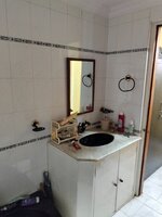 bathrooms 2