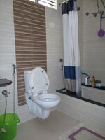 Sub Unit : bathrooms 3