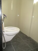 Sub Unit : bathrooms 2
