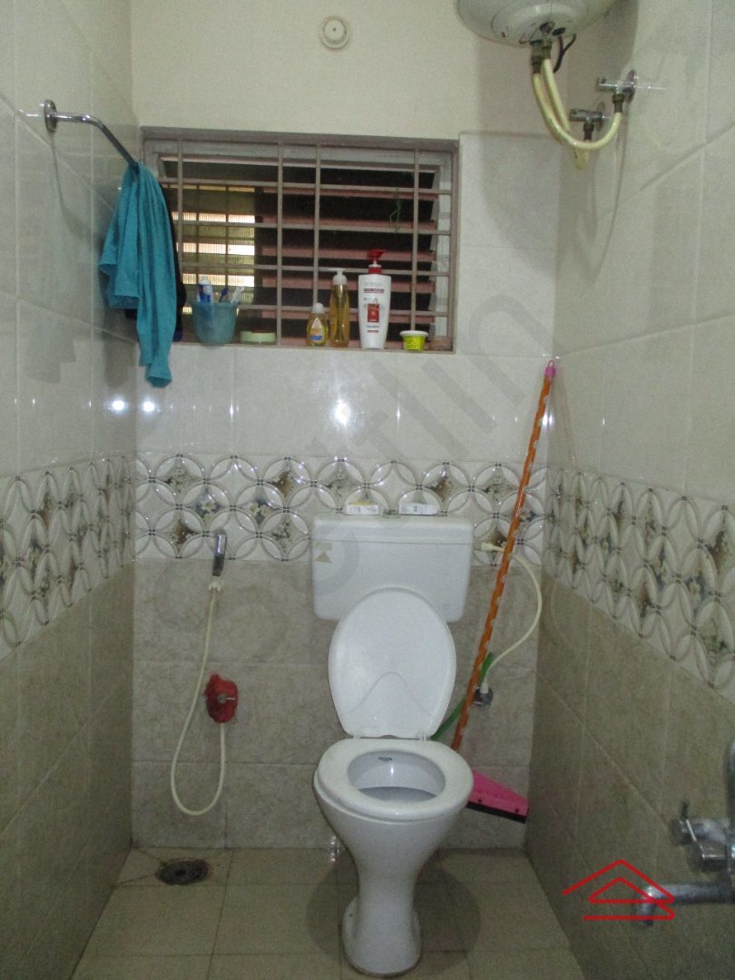 Sub Unit : bathrooms 2