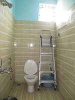 Sub Unit : bathrooms 3