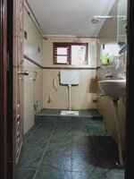Sub Unit : bathrooms 2