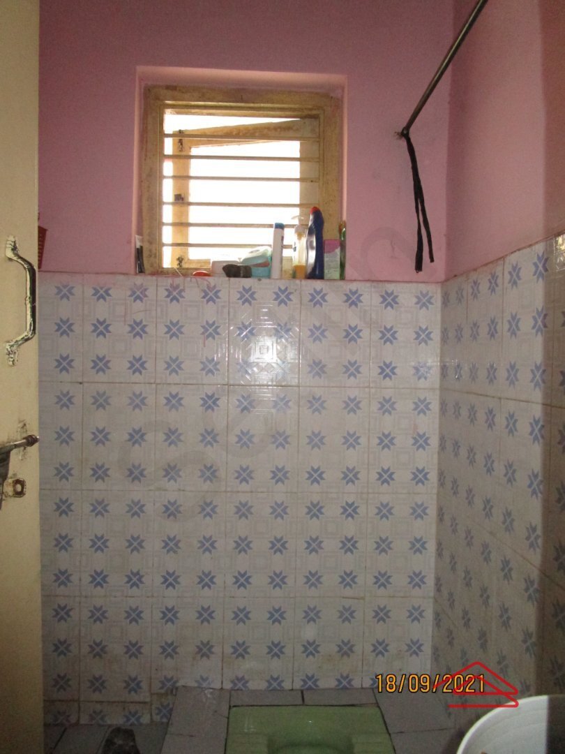 Sub Unit : bathrooms 1
