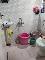 Sub Unit : bathrooms 2