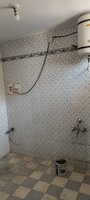 Sub Unit : bathrooms 1