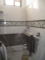 Sub Unit : bathrooms 1