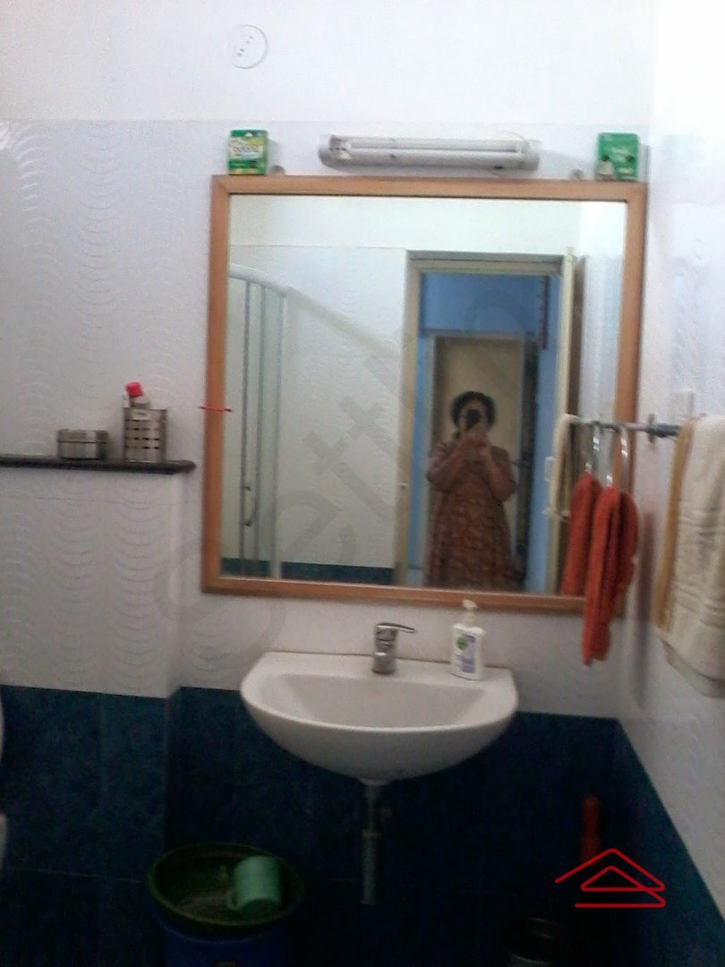 Sub Unit : bathrooms 2