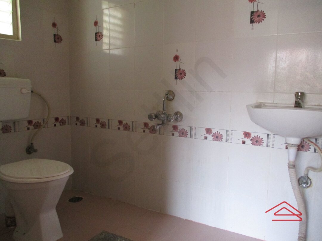 Sub Unit : bathrooms 2