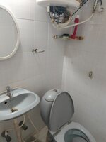 Sub Unit : bathrooms 3
