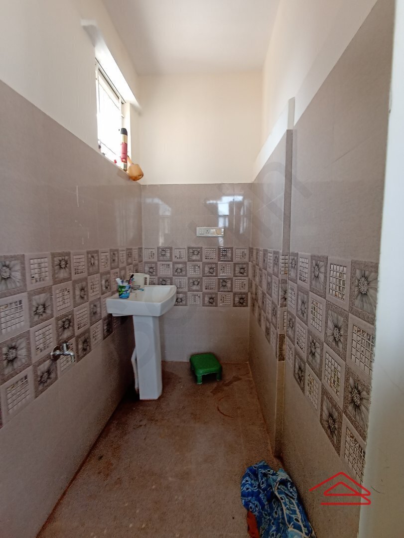 Sub Unit : bathrooms 1