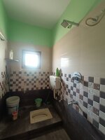 Sub Unit : bathrooms 1