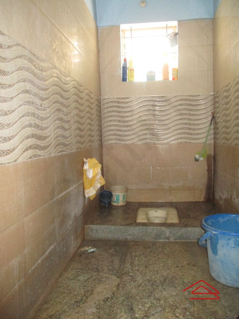 Sub Unit : bathrooms 1