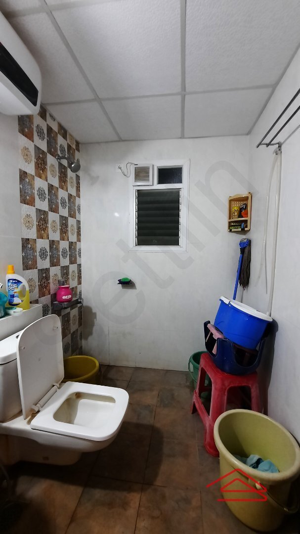 Bathroom 2