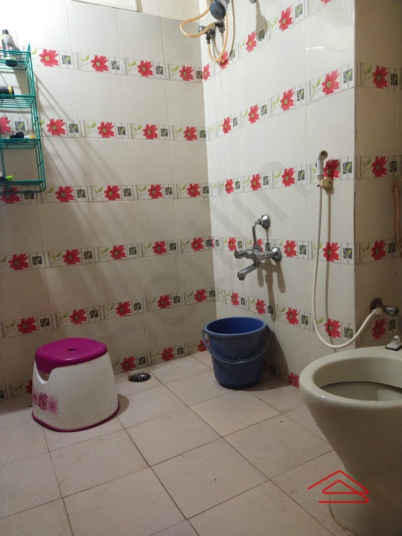 bathroom 4