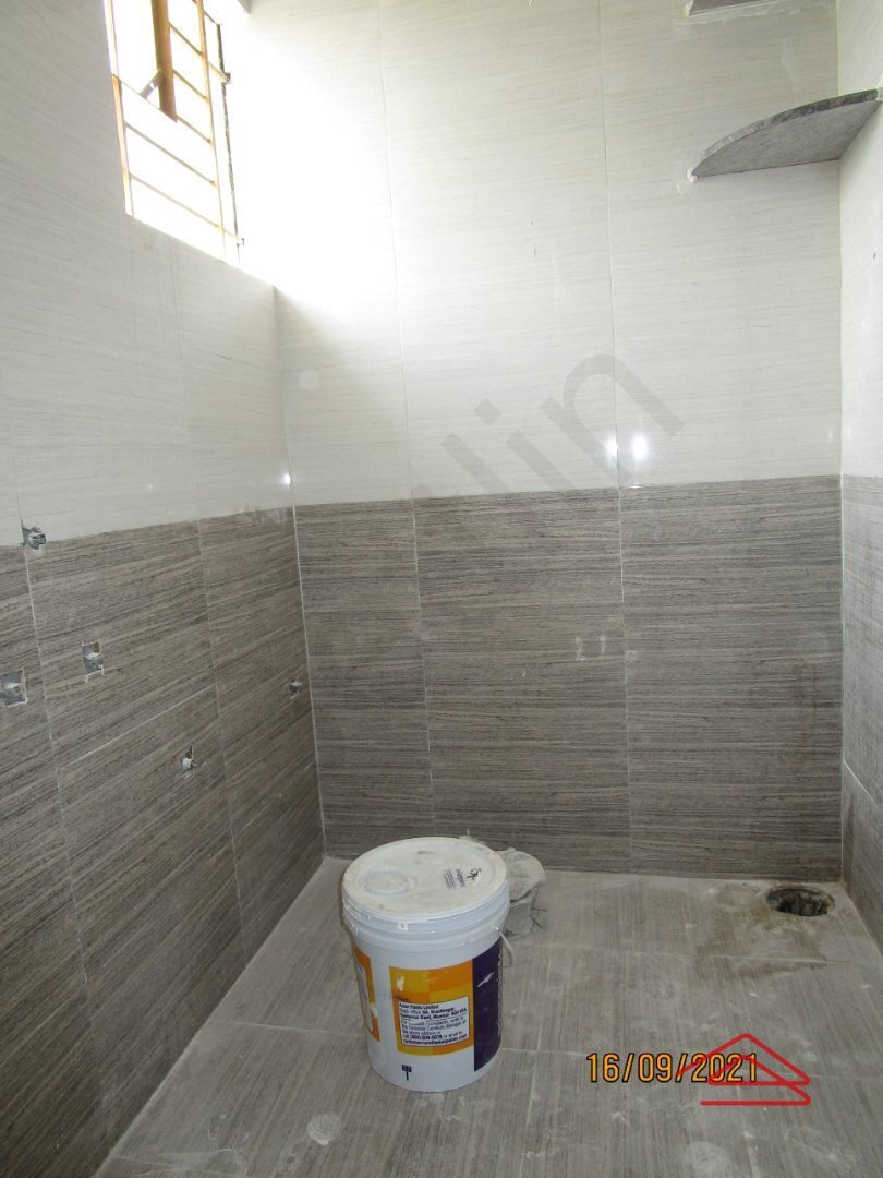 Sub Unit : bathrooms 1