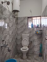 Sub Unit : bathrooms 1