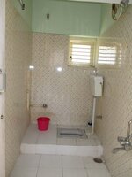 Sub Unit : bathrooms 1