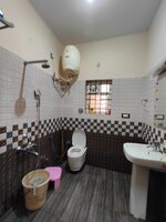 Sub Unit : bathrooms 2