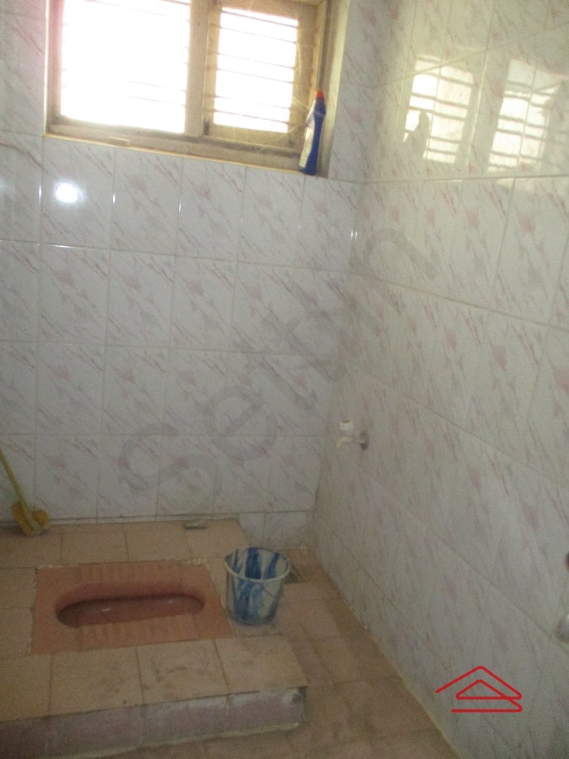 Sub Unit : bathrooms 1