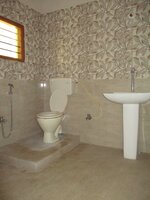 Sub Unit : bathrooms 2