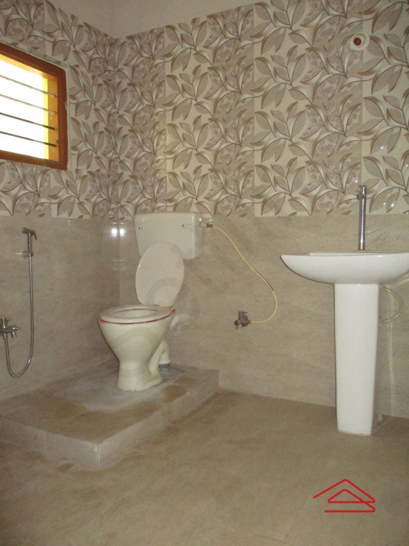 Sub Unit : bathrooms 2