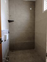 Sub Unit : bathrooms 1