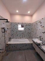 bathroom 4
